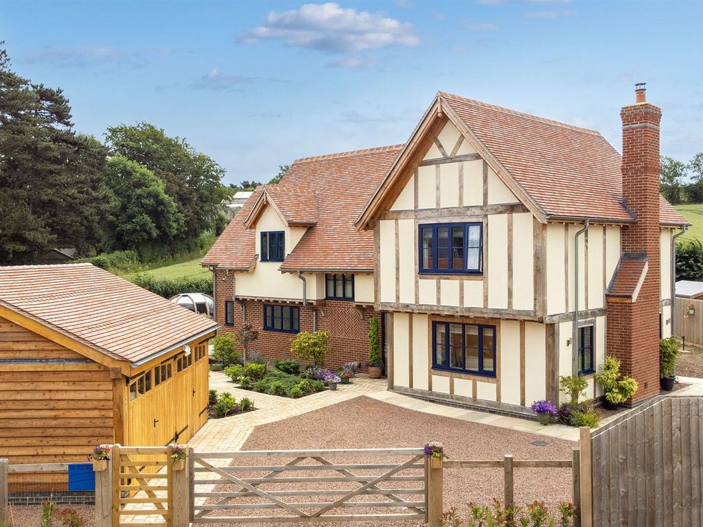 3 bed detached house for sale in bs Meadow, Lyonshall, Hereford HR5