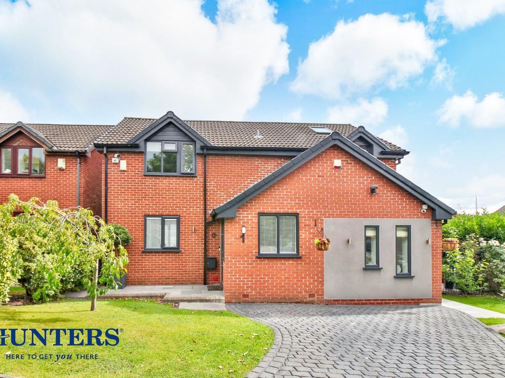 4 bed detached house for sale in Packwood Chase, Chadderton, Oldham OL9