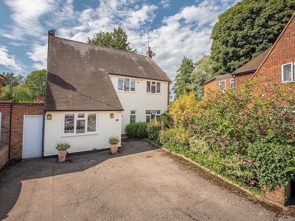 3 bed detached house for sale in Range Way, Shepperton TW17, £930,000