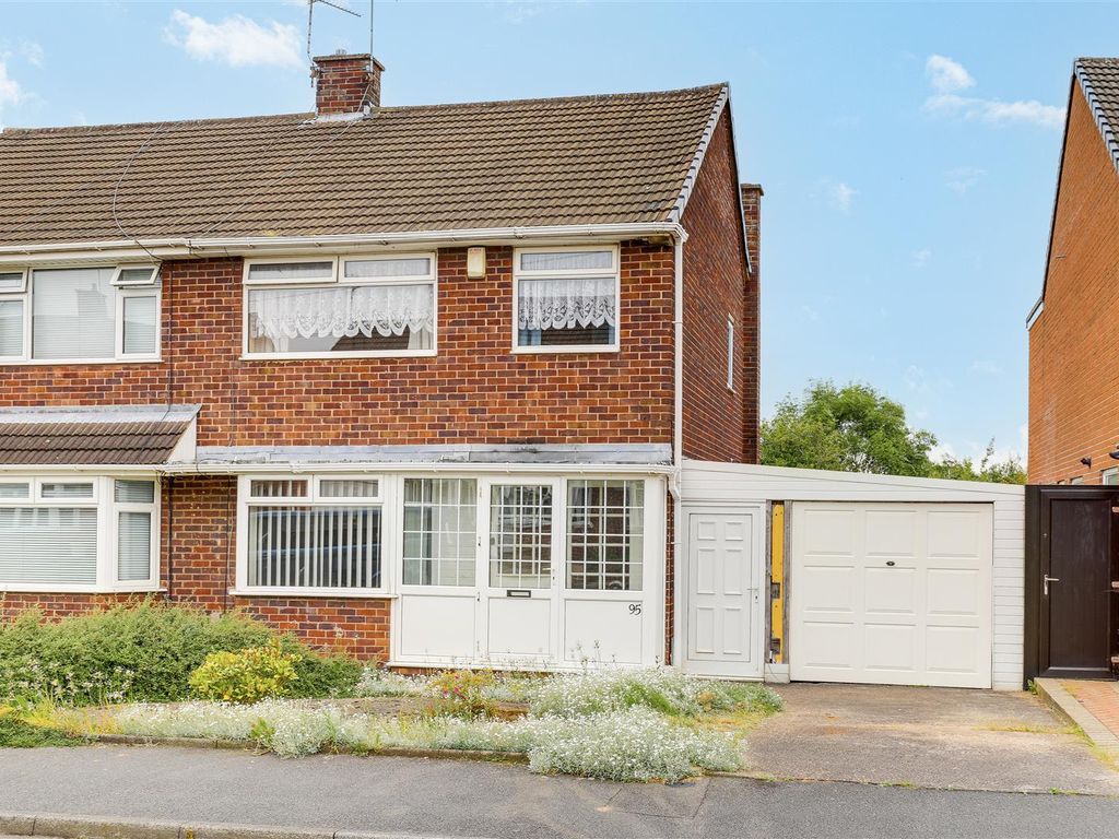 3 bed semidetached house for sale in Brookfield Avenue, Hucknall, Nottinghamshire NG15, £