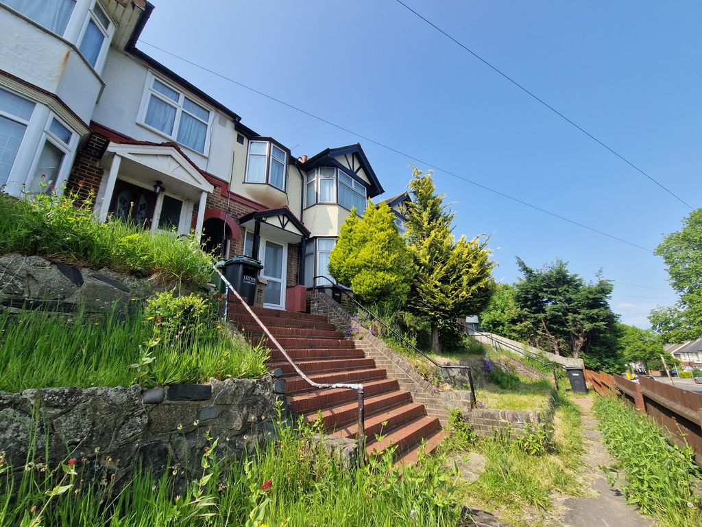 3 bed property to rent in Crawley Green Road, Luton LU2 Zoopla