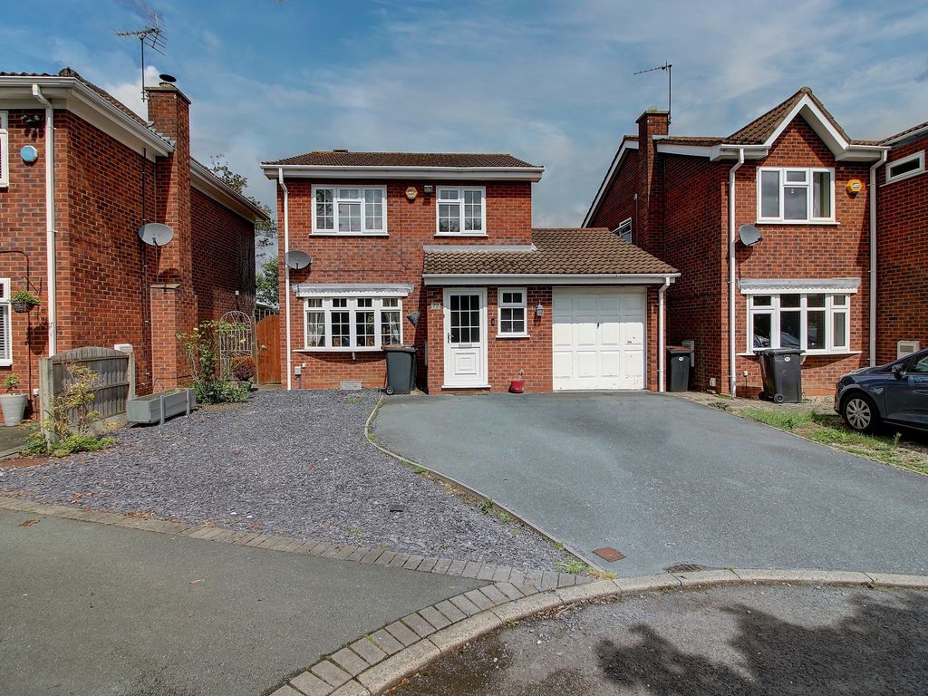 3 bed detached house for sale in Wadebridge Drive, Nuneaton CV11 Zoopla