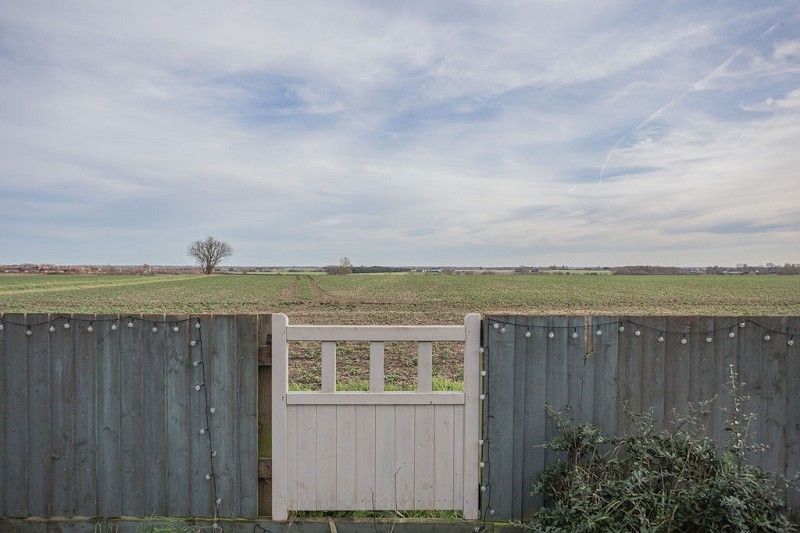 4 bed semidetached house for sale in Peterborough Road, Farcet