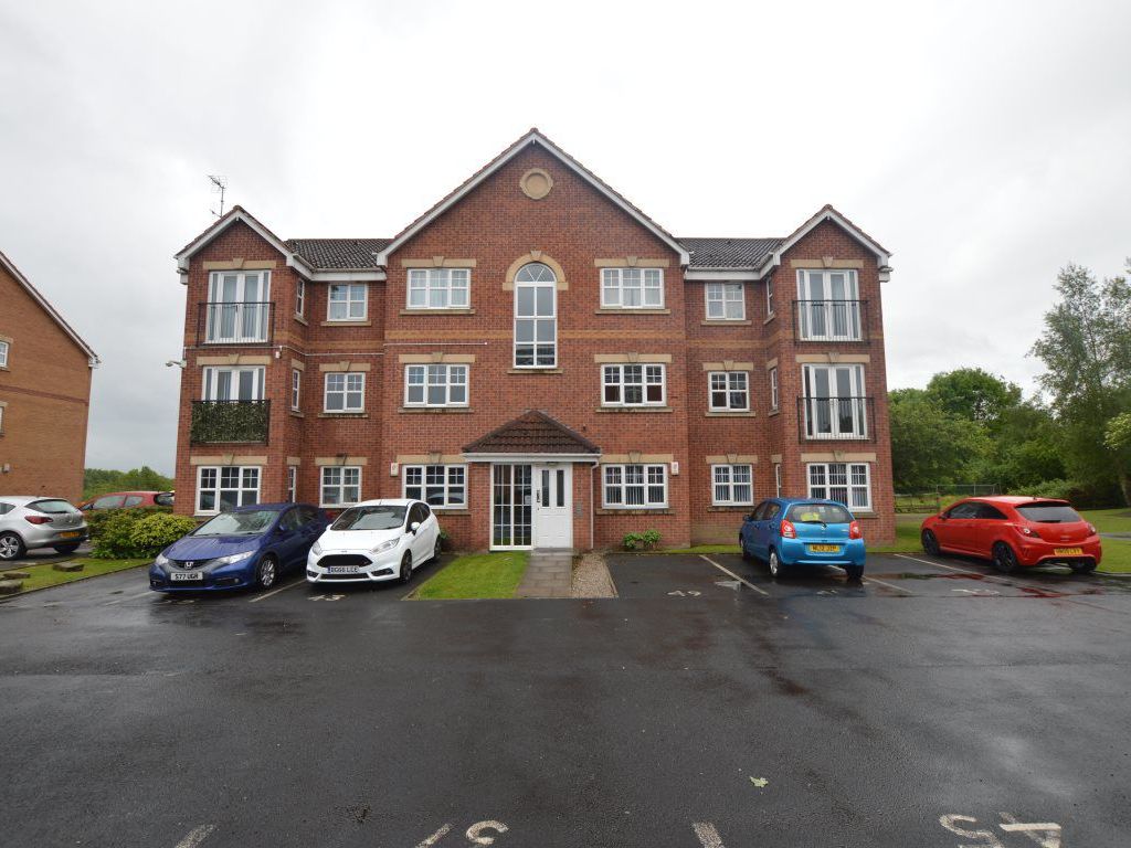 2 bed flat to rent in Meadow Field, Hindley Green, Wigan WN2 Zoopla