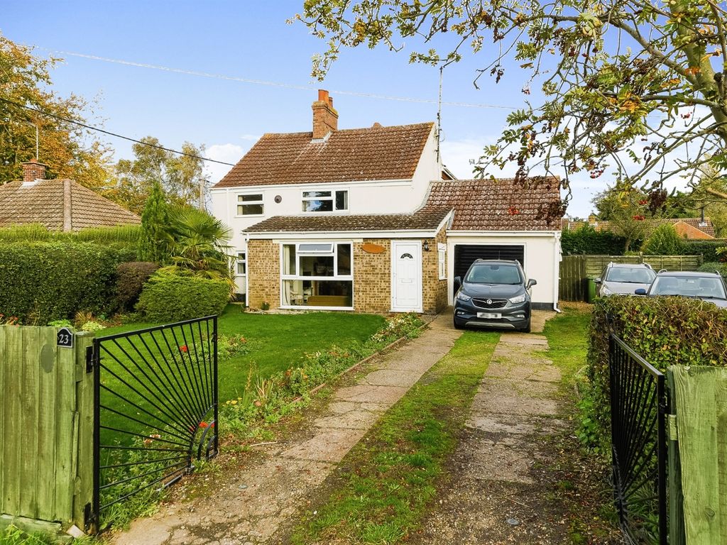 5 bed detached house for sale in Stow Road, Wiggenhall St. Mary