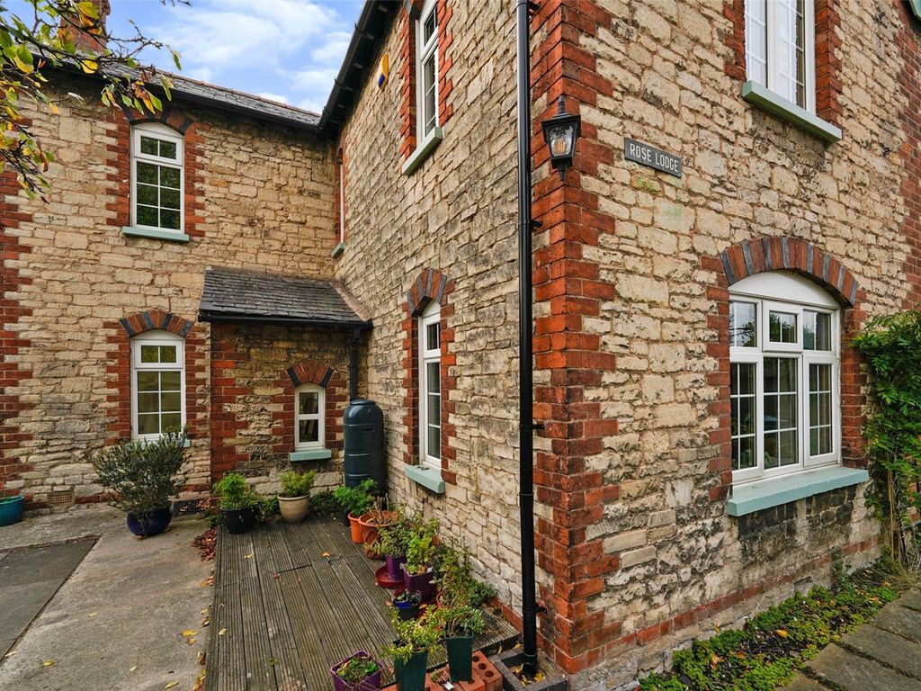 Sandhurst Road, Gloucester GL2