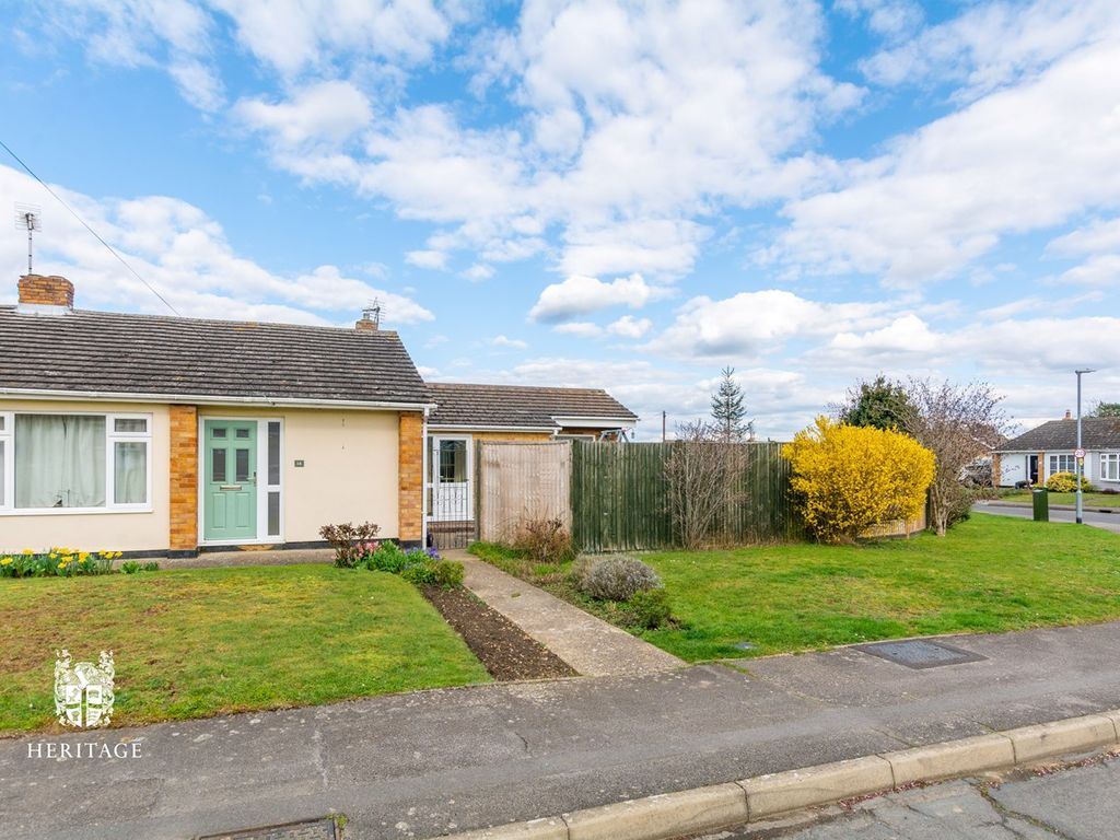 3 bed semidetached bungalow for sale in Lowefields, Earls Colne CO6