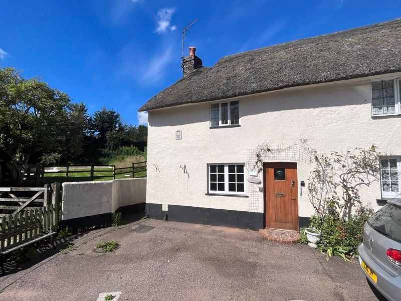 2 bed end terrace house for sale in High Street, East Budleigh