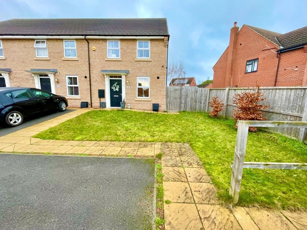 3 bed end terrace house for sale in Sherwood Close, Auckley, Doncaster