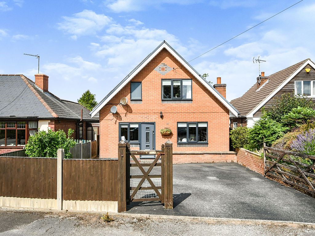 5 bed bungalow for sale in Omberley Avenue, SuttonInAshfield NG17