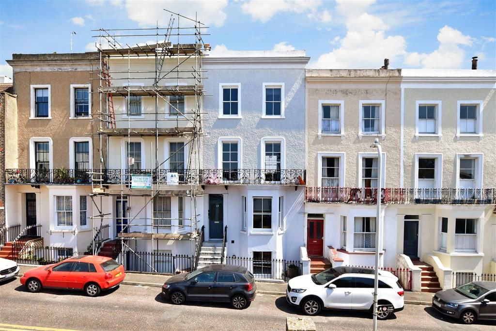 1 bed flat for sale in Trinity Square, Margate, Kent CT9 Zoopla