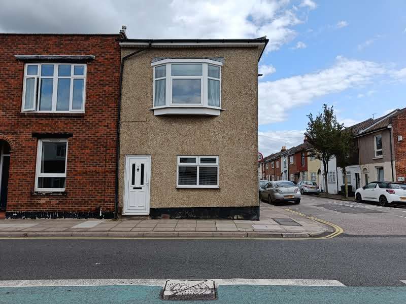 2 bed end terrace house for sale in Twyford Avenue, Portsmouth PO2, £