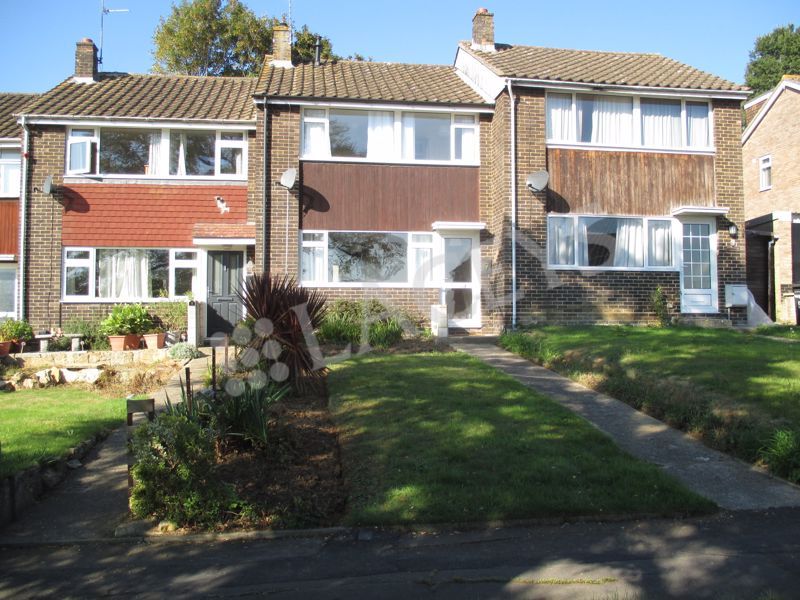 3 bed terraced house to rent in St. Marys Crescent, Yeovil BA21, £1,100