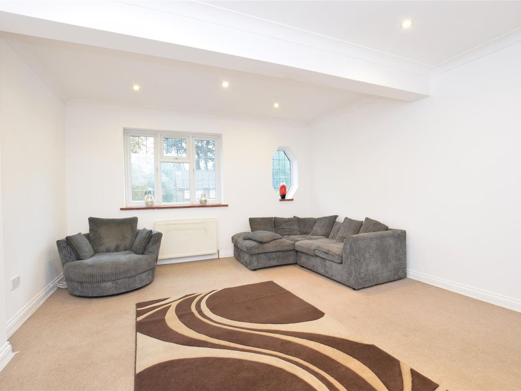 4 bed flat to rent in Fir Tree Road, Epsom KT17 Zoopla