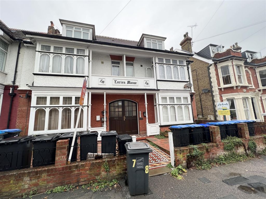 2 bed flat for sale in Norfolk Road, Cliftonville, Margate CT9, £