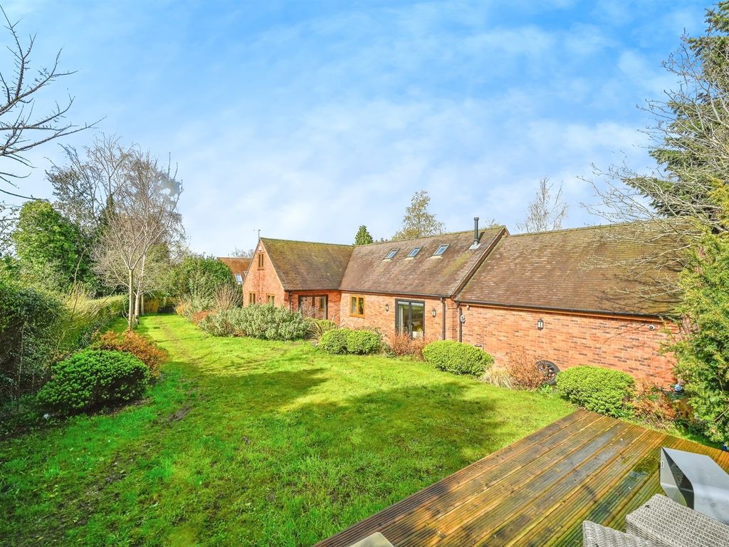 4 bed detached bungalow for sale in Radford Rise, Stafford ST17, £