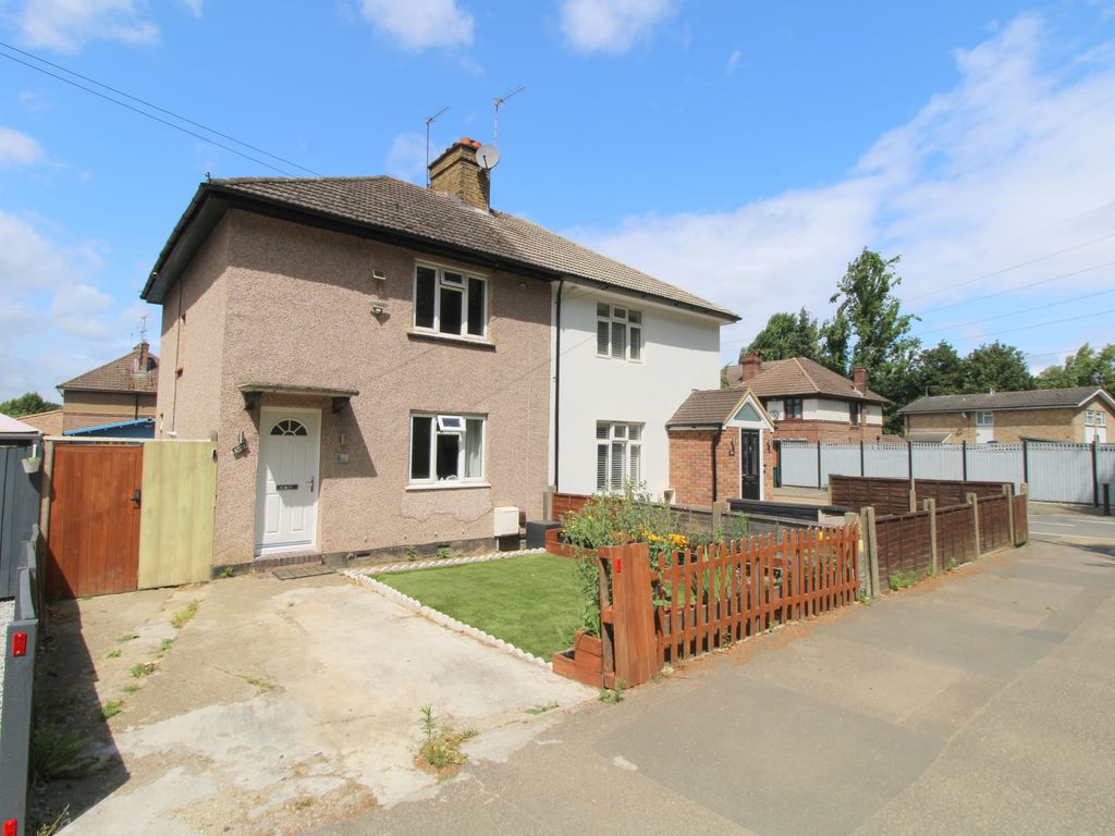 2 bed semidetached house for sale in Woodthorpe Road, Ashford TW15, £