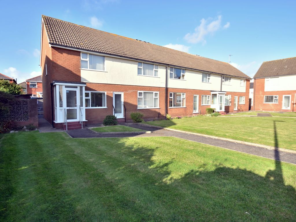 2 bed flat for sale in Cairn Grove, Blackpool FY4, £100,000 Zoopla