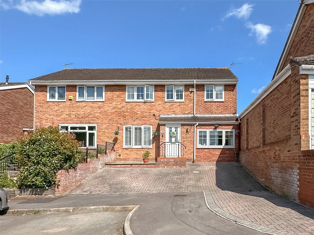 4 bed semidetached house for sale in Fallowfield, Warmley, Bristol