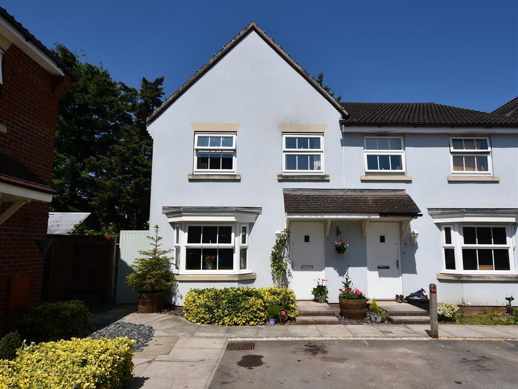 3 bed semidetached house for sale in Kings Yard, Lydeard