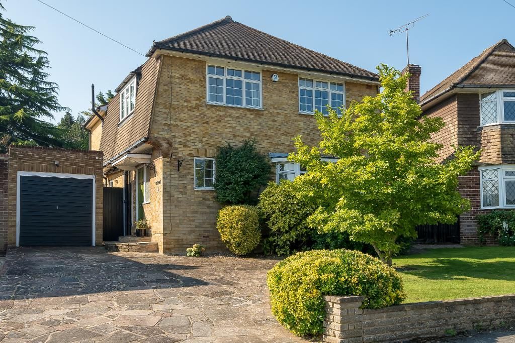 3 bed detached house for sale in Trinity Close, Sanderstead, South Croydon CR2, £750,000 Zoopla