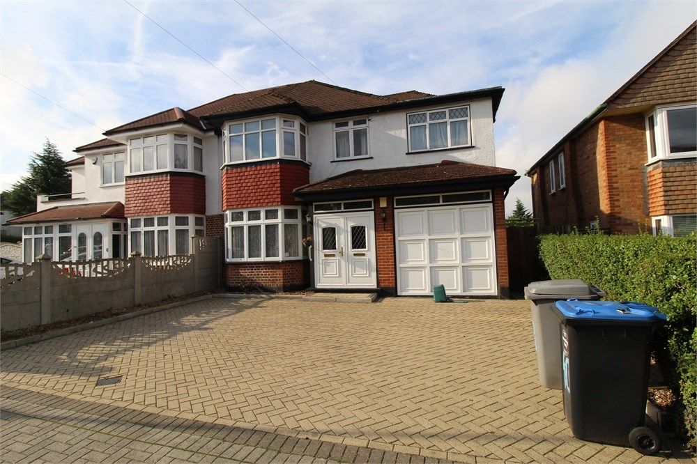 4 bed semidetached house to rent in Donnington Road, Harrow HA3, £