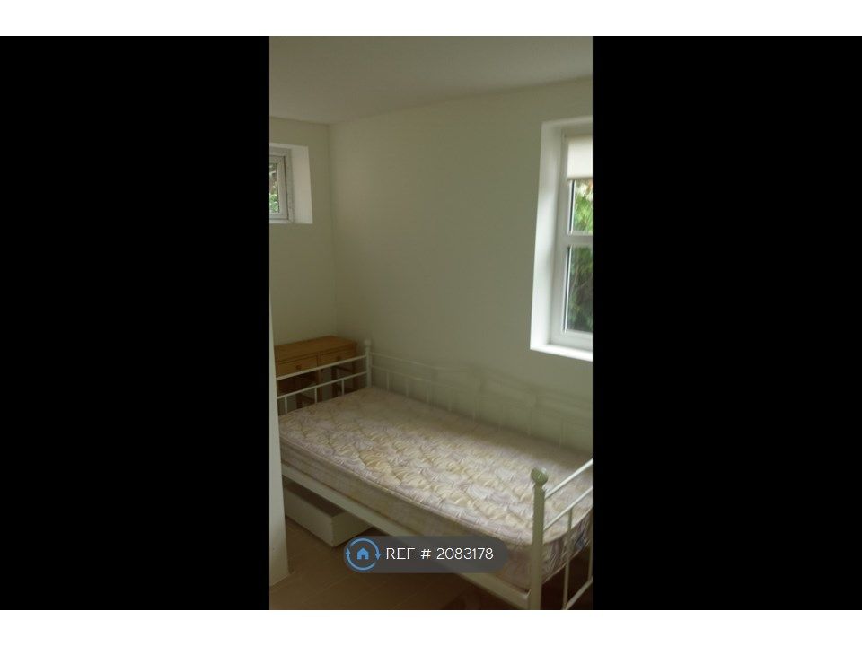 1 bed flat to rent in Woodchurch Lane, Birkenhead CH42, £440 pcm Zoopla