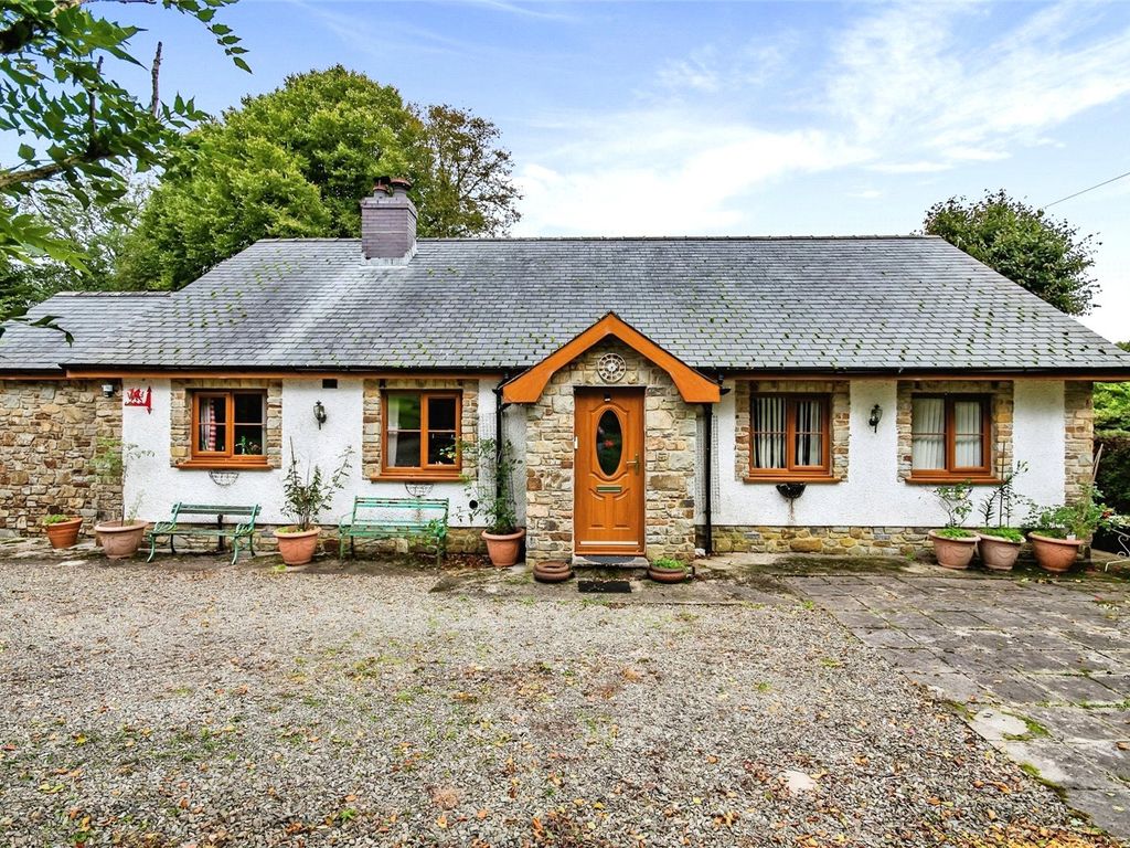 3 bed bungalow for sale in Talgarreg, Llandysul, Talgarreg, Llandysul