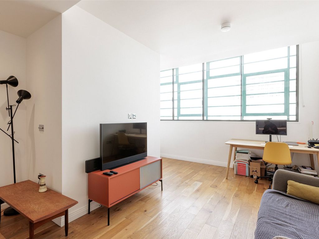 1 bed flat for sale in Western Avenue, Perivale, Greenford UB6 Zoopla
