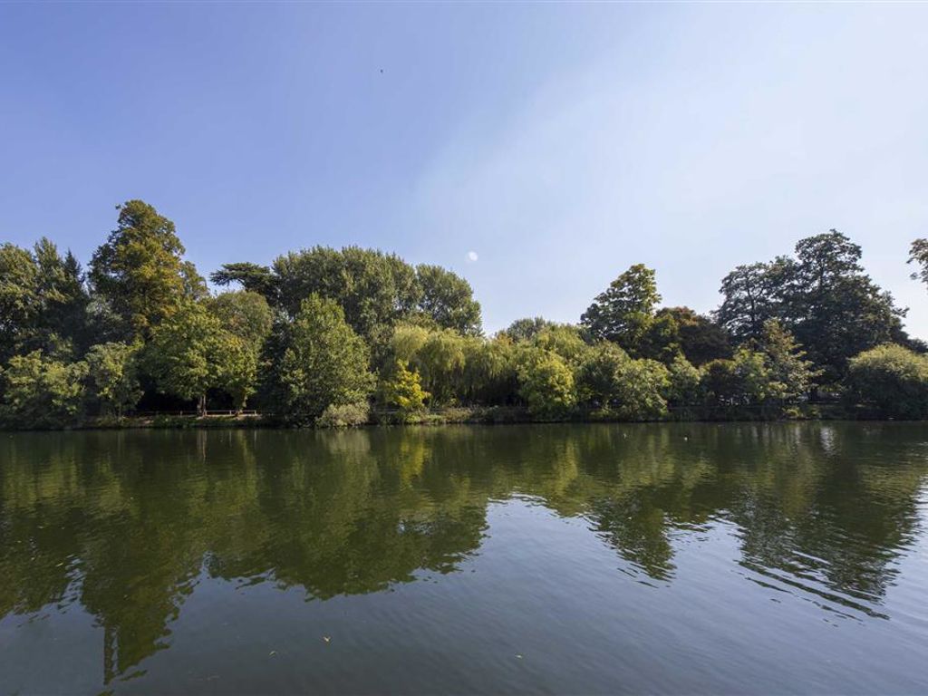 2 bed property for sale in Laleham Reach, Chertsey KT16, £375,000 Zoopla