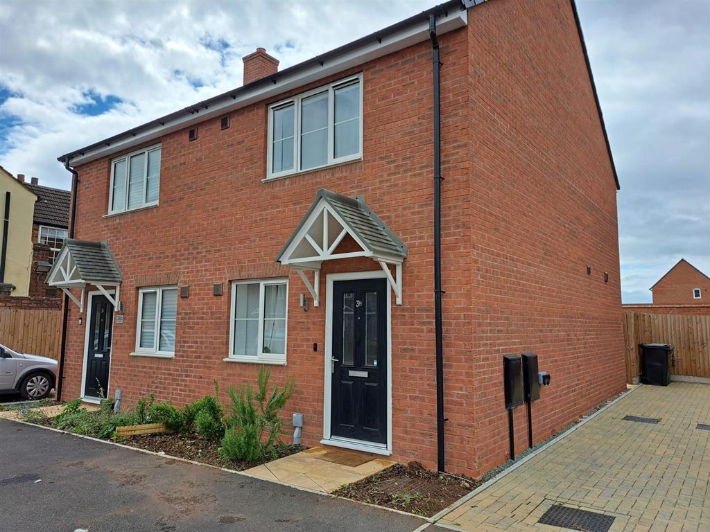 2 bed semidetached house for sale in Broad Street, Kidderminster DY10
