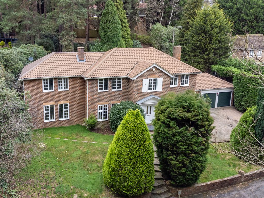 5 bed detached house for sale in Castle Road, Camberley GU15, £