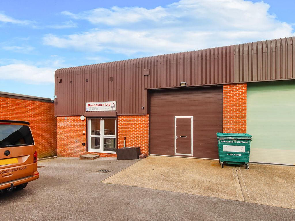 Light industrial to let in Prospect Road, Alresford SO24, £17,500 pa