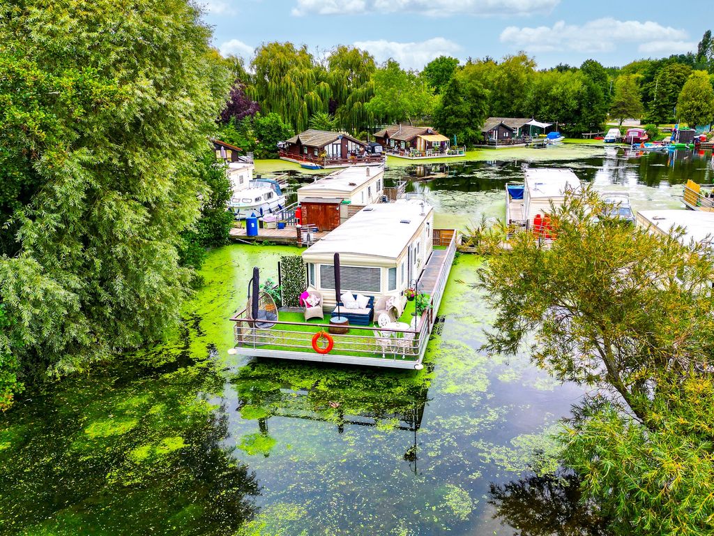 1 bed houseboat for sale in Banks End, Wyton, Huntingdon PE28 Zoopla