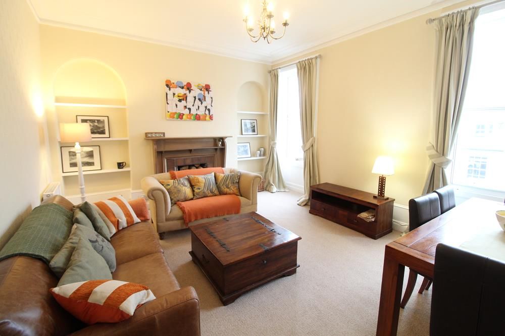 2 bed flat to rent in Victoria Street, First Floor AB10 Zoopla