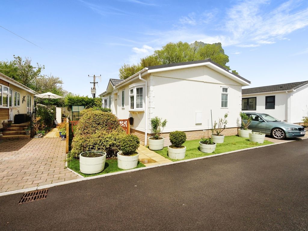 2 bed mobile/park home for sale in Lechlade, Faringdon Road GL7 Zoopla