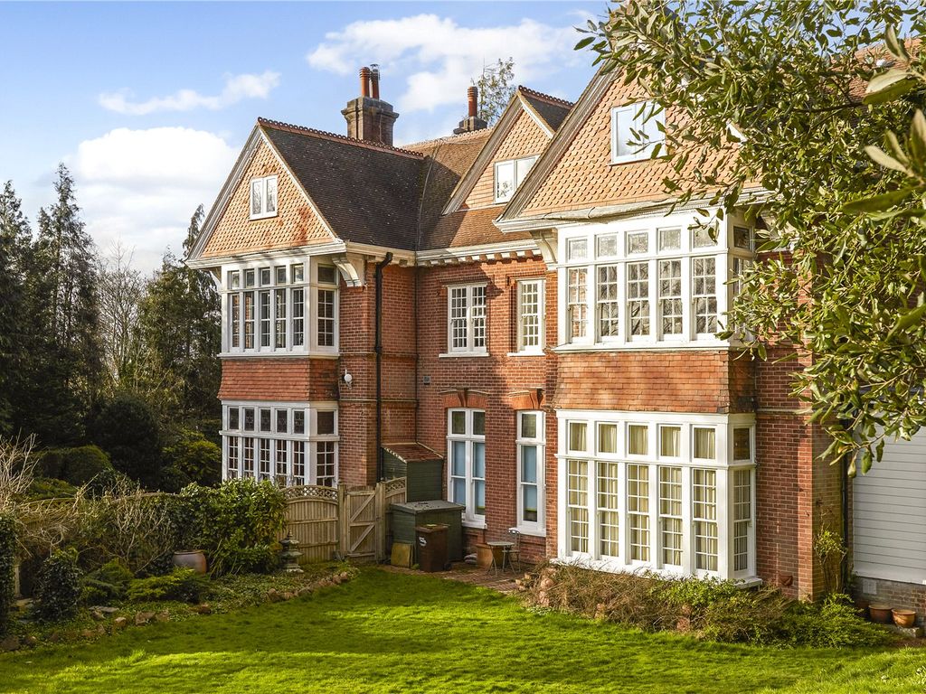 3 bed flat for sale in Linton Flats, 101 Harestone Hill, Caterham