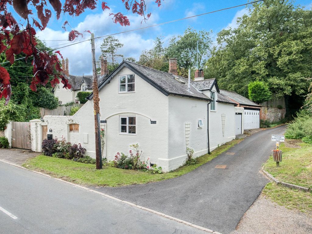 Property details for The Coach House Wolverton Stratford-Upon-Avon CV37 0HF  - Zoopla
