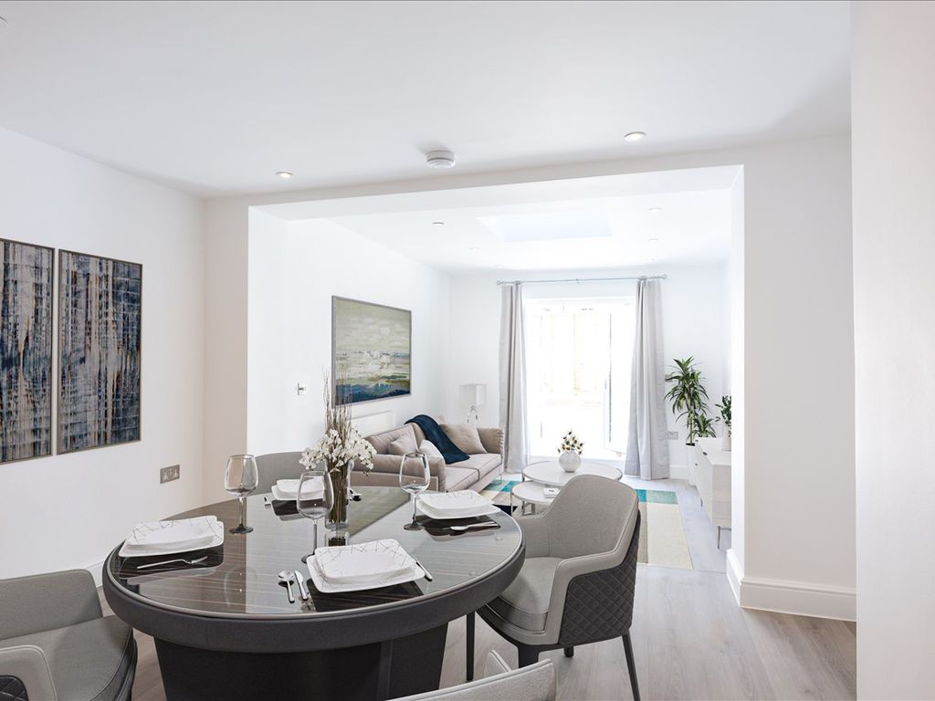 2 bed flat for sale in Godolphin Road, London W12 Zoopla
