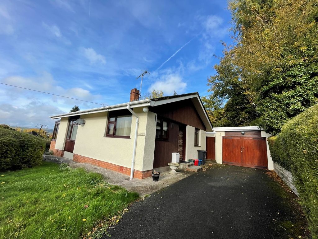 2 bed detached bungalow for sale in Cwrt Y Camden, Brecon LD3 Zoopla