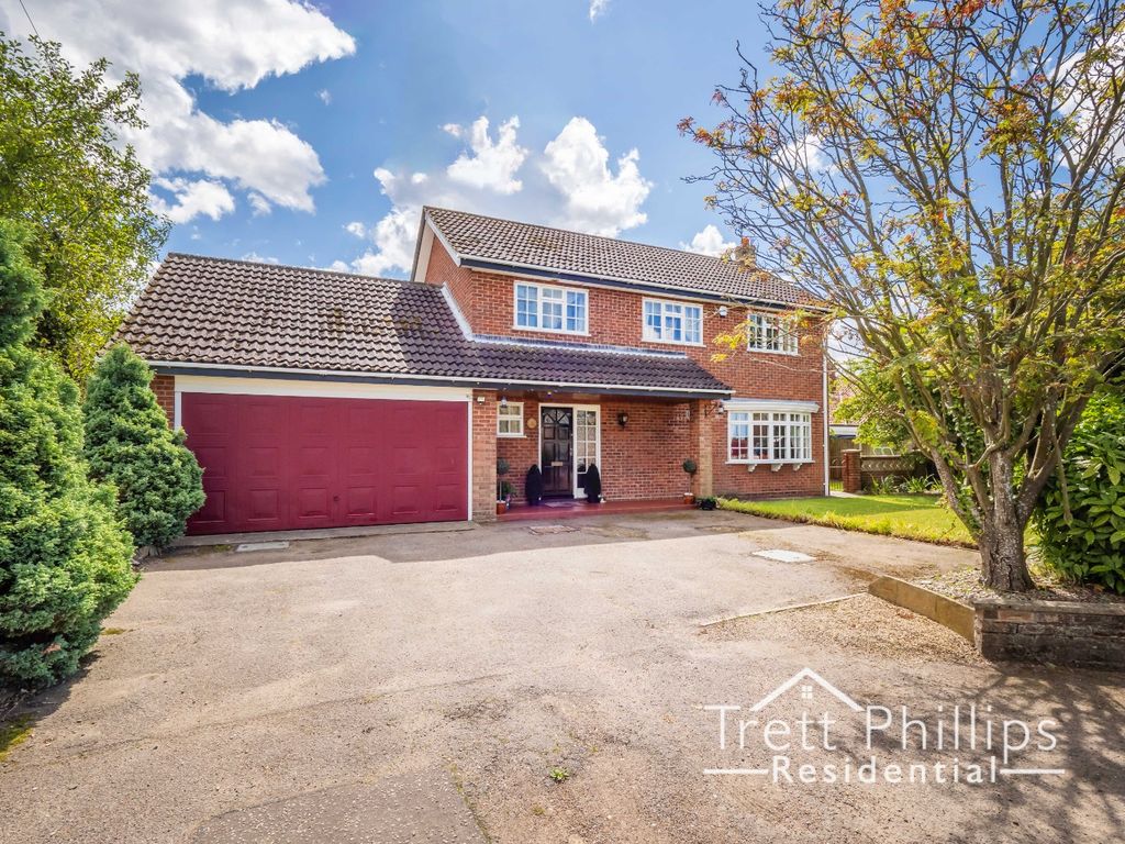 4 bed detached house for sale in School Road, Potter Heigham, Great