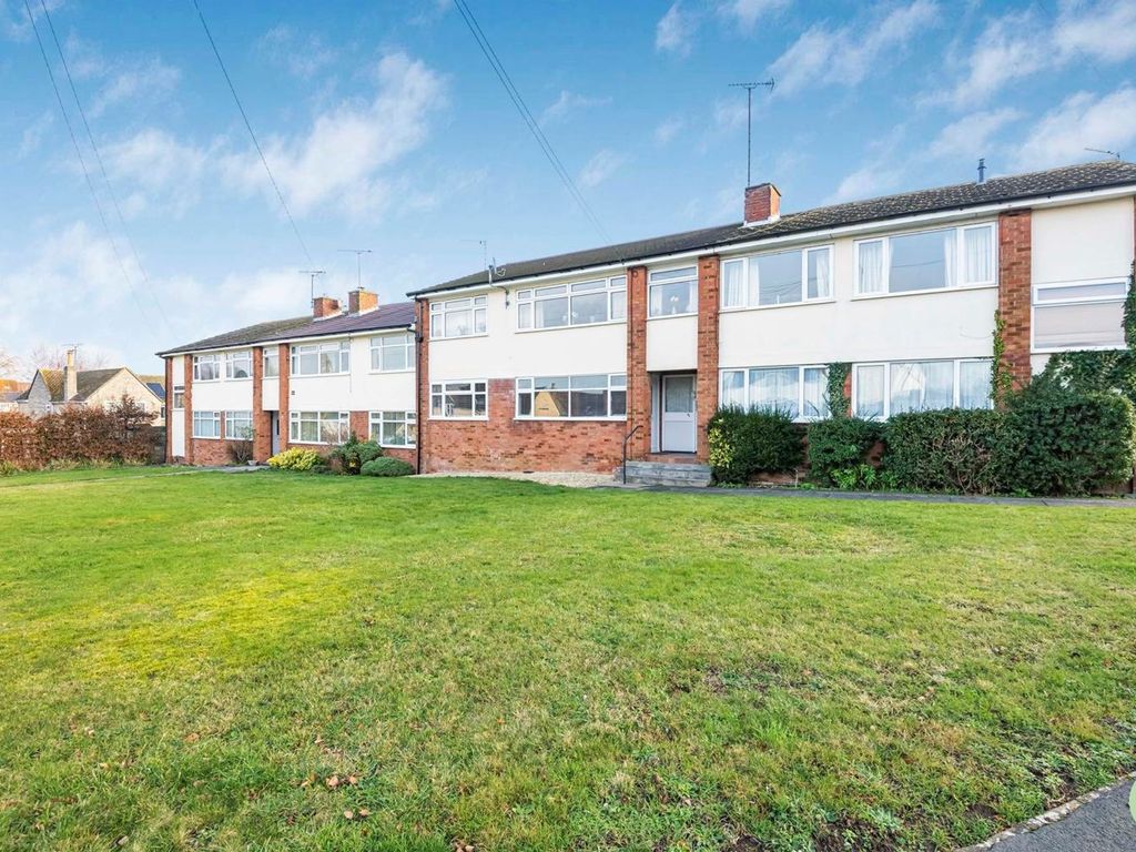 2 bed flat for sale in Mulberry Drive, Wheatley OX33, £285,000 Zoopla