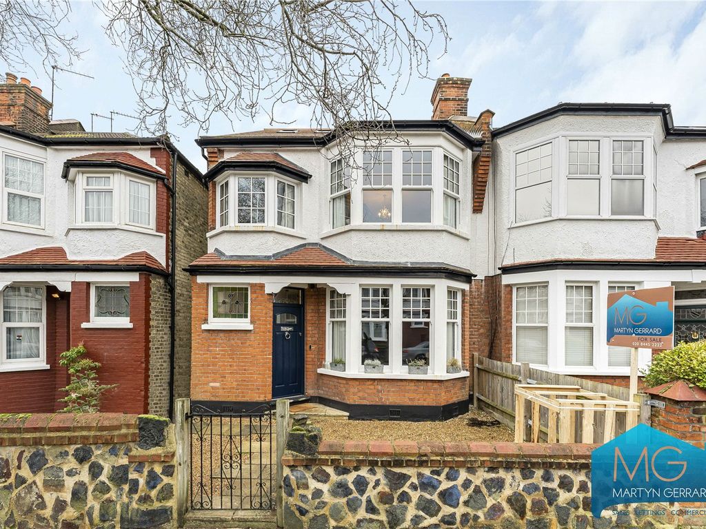 5 bed semidetached house for sale in Limes Avenue, North Finchley