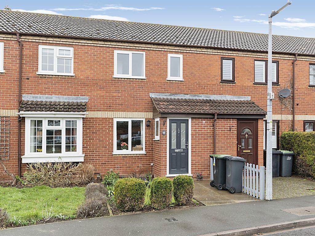 2 bed terraced house for sale in Grange Drive, Stotfold, Hitchin SG5