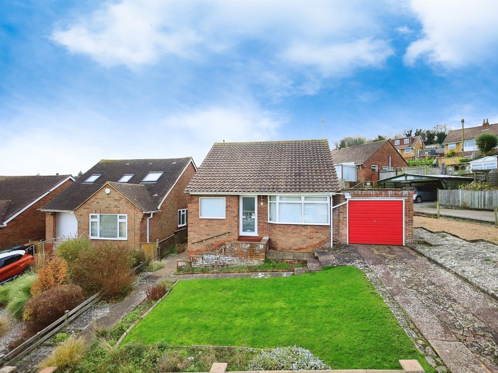 2 bed detached bungalow for sale in Eridge Road, Eastbourne BN21, £