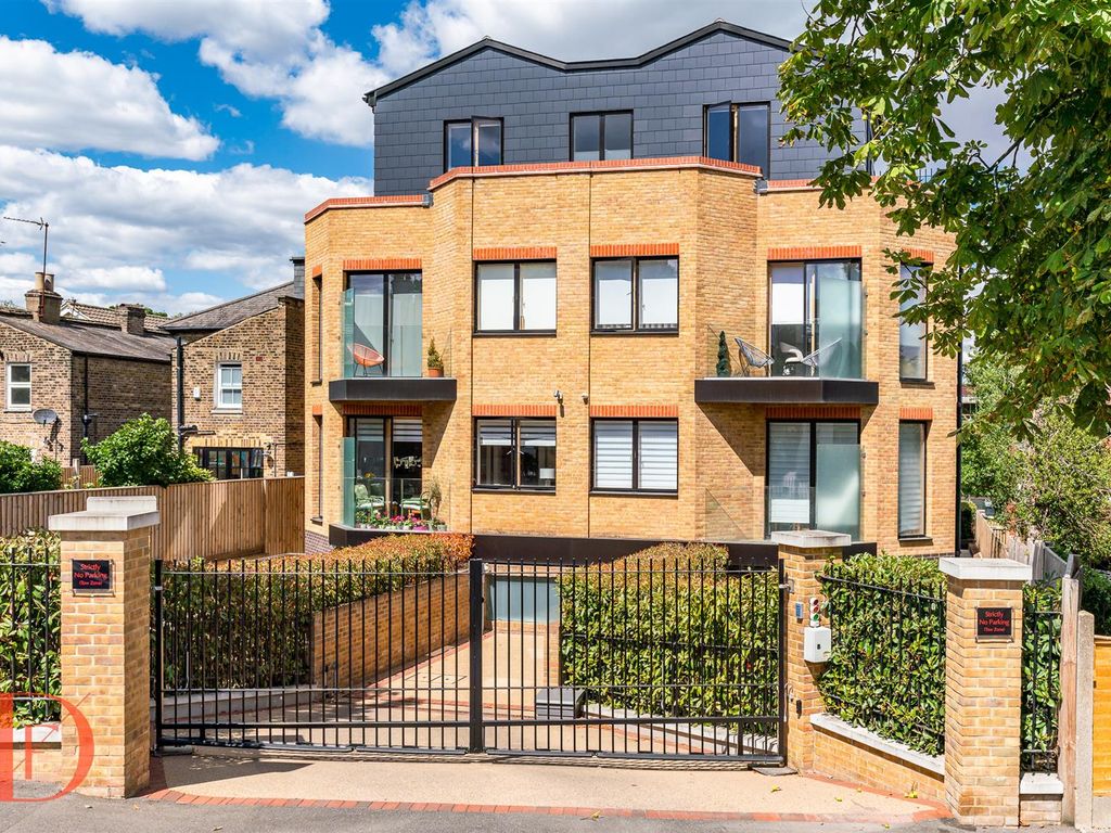 1 bed flat for sale in Palmerston Road, Buckhurst Hill IG9 Zoopla