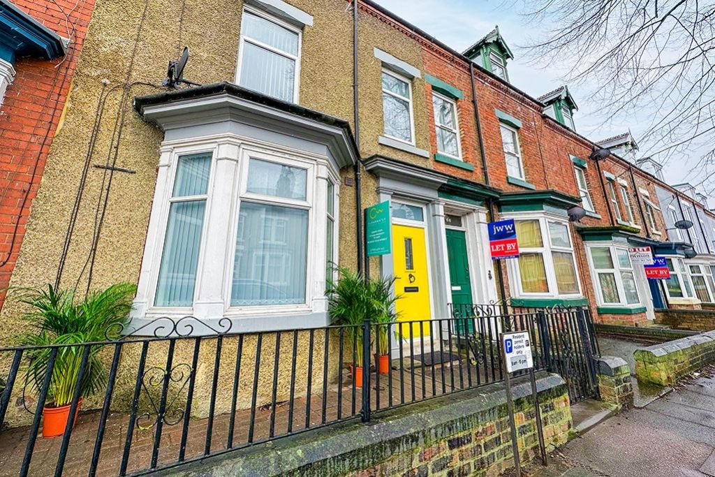 5 bed terraced house to rent in Greenbank Road, Darlington, County
