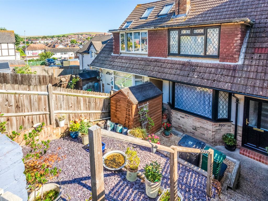 2 bed terraced house for sale in Mile Oak Road, Portslade, Brighton