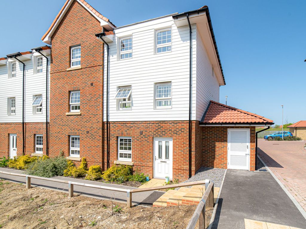1 bed flat for sale in Fife Way, Aylesham CT3 Zoopla