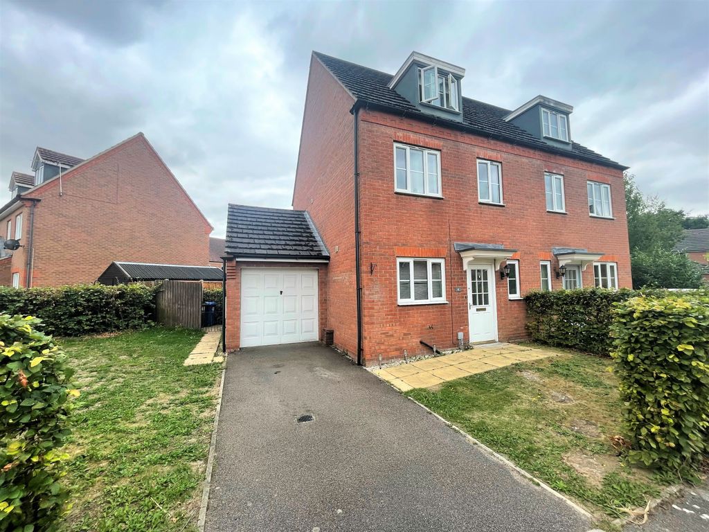 3 bed semidetached house for sale in The Brambles, Market Rasen LN8